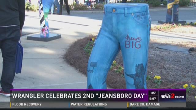 wrangler damage jeans